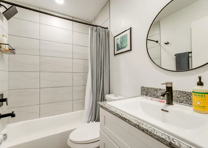 Hike, Golf & Explore: Pet-friendly Casita! Сasa de vacaciones Phoenix