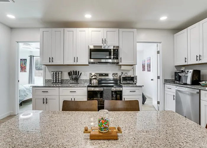 Hike, Golf & Explore: Pet-friendly Casita! Phoenix