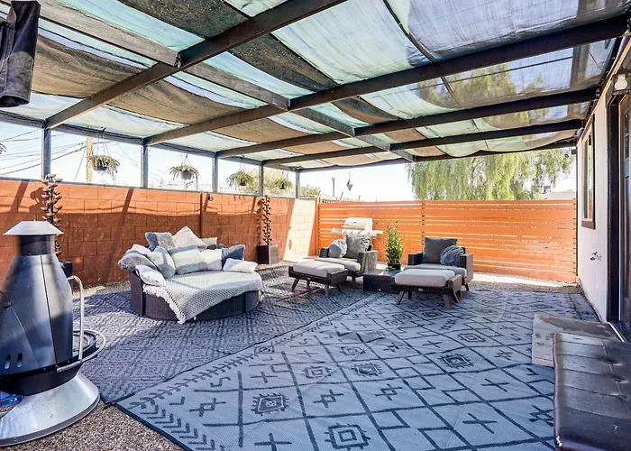 Hike, Golf & Explore: Pet-friendly Casita! Phoenix