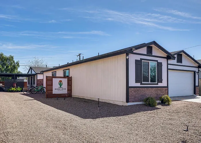 Hike, Golf & Explore: Pet-friendly Casita! Phoenix